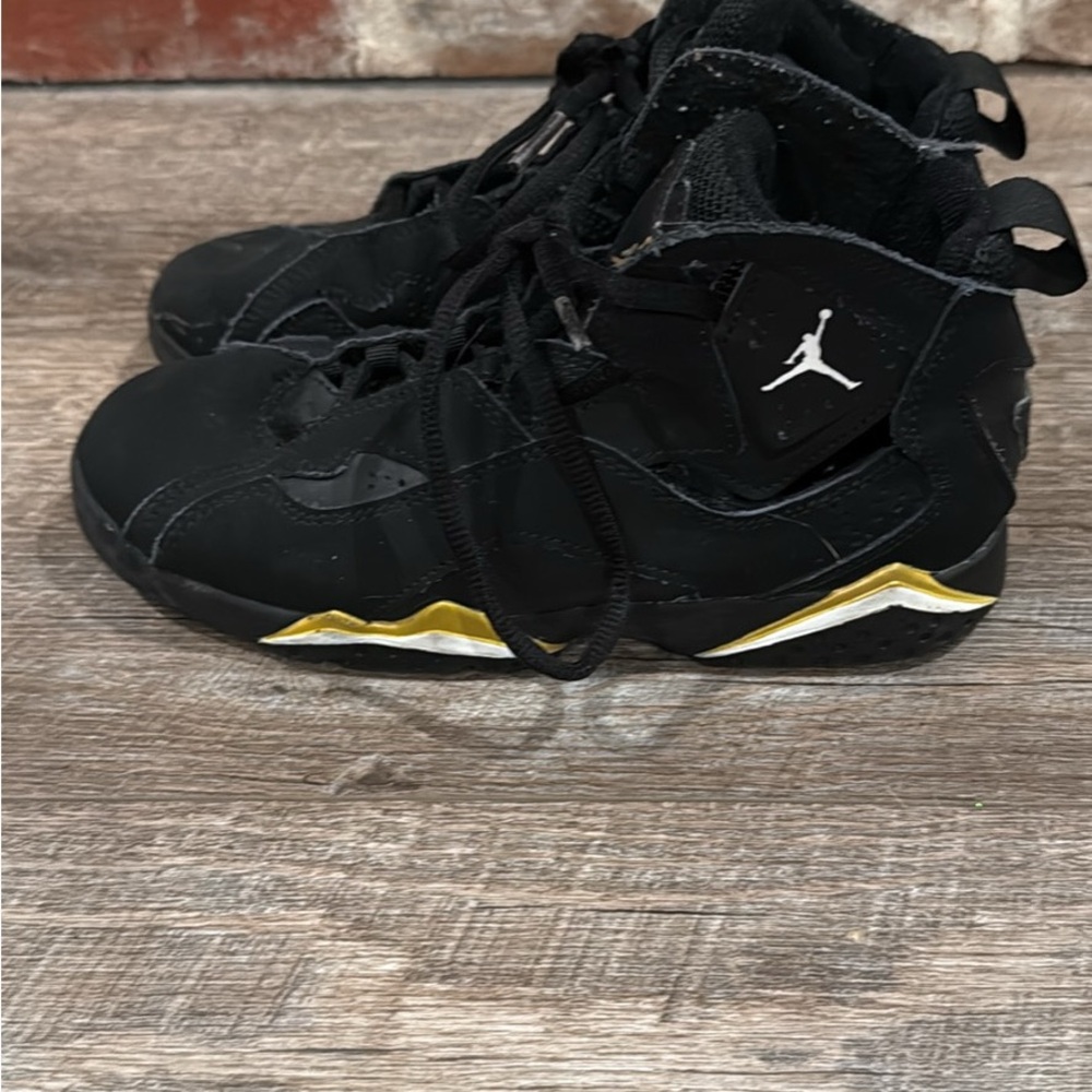 Boys Nike Jordans size 2